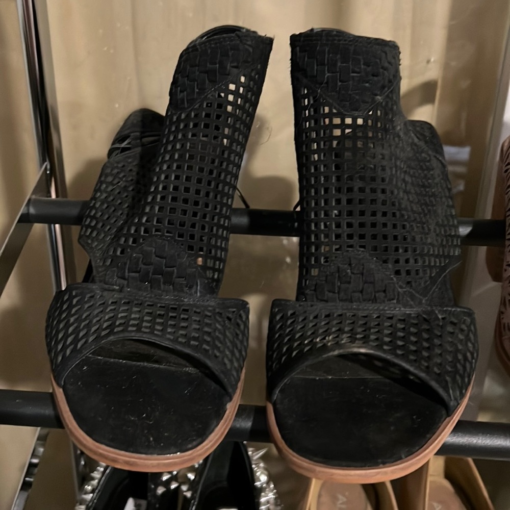 Vince Camuto size 11